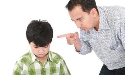 Adab Orang Tua Kepada Anak