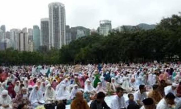 Berislam di Negeri Sekular Kapitalis