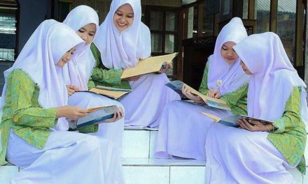 Kembali ke Pesantren Mahasiswa