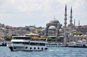 Menelusuri Keindahan Eropa dan Asia di Selat Bosphorus Istanbul