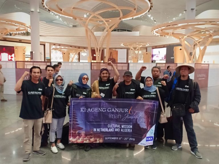 Perjalanan Menembus Batas Budaya