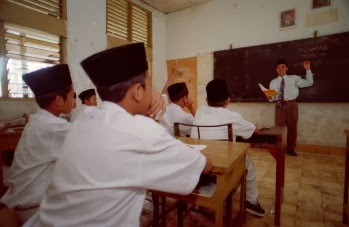 Refleksi Hari Guru: Mengajar dengan Cinta