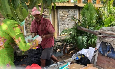 Ringankan Beban Dampak Corona, PP Muslimat NU Bagikan Sembako dan Masker