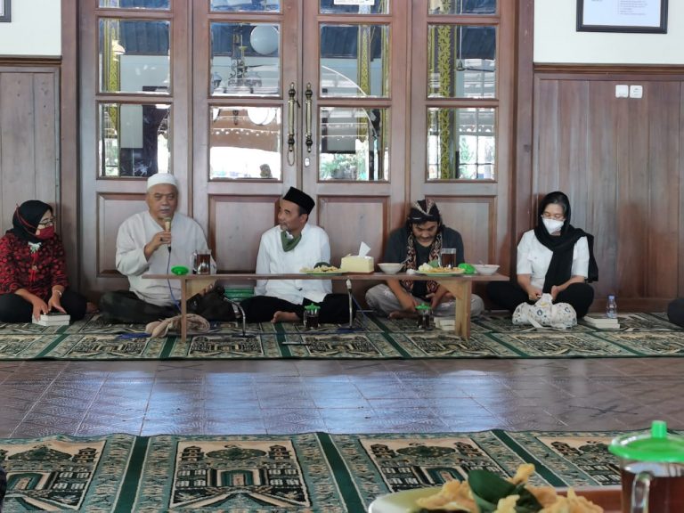 Kampung Seni Seruni dan Kearifan Beragama Para Kiai