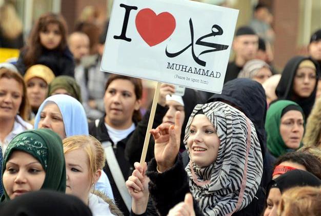 Jalan Moderasi dalam Kasus Penghinaan Nabi Muhammad