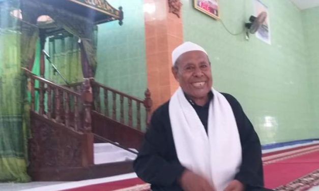 Islam di Pulau Dom, Sorong (2): Imam Masjid, Pengawal Dakwah