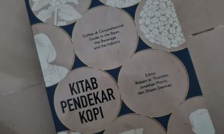 Nyeruput Kopi di Halaman Buku