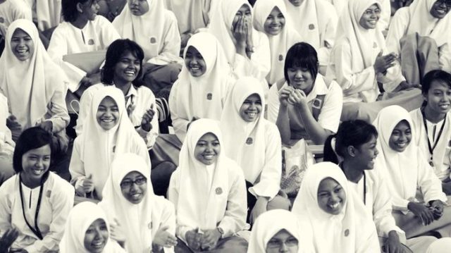 Rumitnya Kasus Pewajiban Jilbab bagi Siswi Non-Muslim