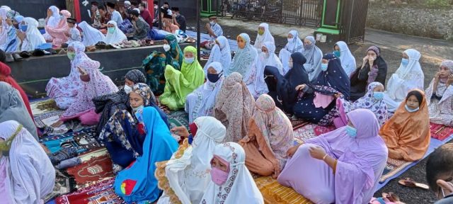 Mengapa Kita Melupakan Kelompok “Islam Pedesaan”? (2/2)