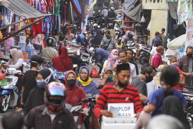 Menyoal Gaya Hidup “Orang Desa” saat Pandemi Covid-19