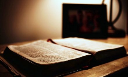 “Kitab Suci, kekerasan dan Perdamaian”