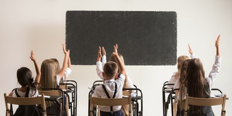 Belajar Bukan Sekadar Bersekolah