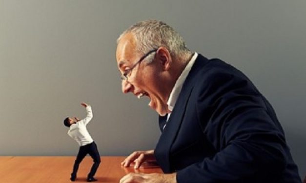 Tidak Merendahkan Orang Lain