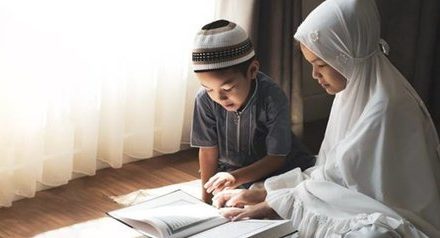 Nilai-Nilai Pendidikan Akhlak dalam Keluarga