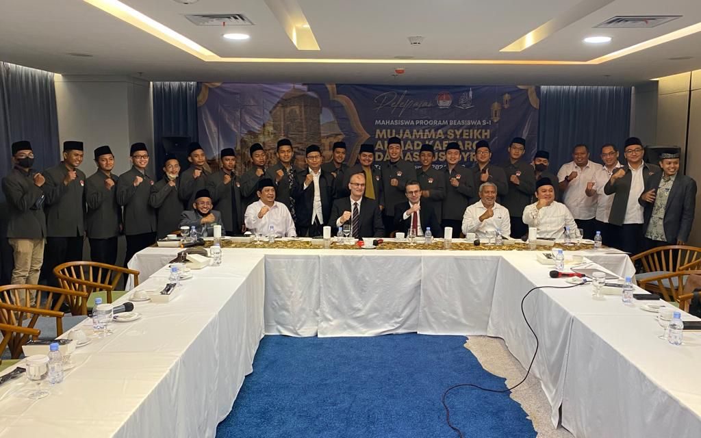 Melepas Keberangkatan Mahasiswa ke Suriah, Dubes Suriah: Cintailah Negara Kalian!