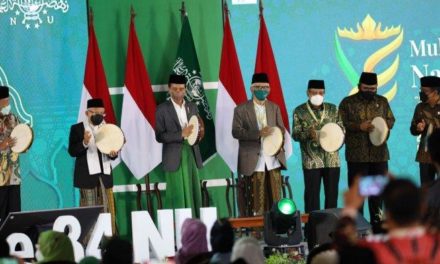 Muktamar NU, Mitsuo Nakamura, dan Gus Dur