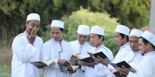 Pesantren: sebagai Dapur Akhlak dan Sikap Toleransi
