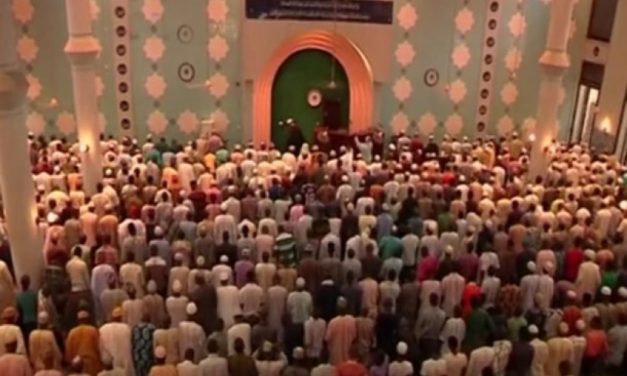 Sinergi Umat Islam Mengatasi Masalah Bangsa