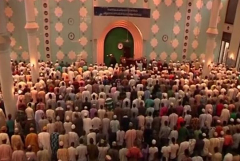 Sinergi Umat Islam Mengatasi Masalah Bangsa