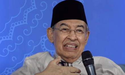 Prof. Quraish Shihab: Maki Saja Tidak Boleh, Apalagi Nendang (Sesajen)