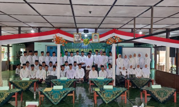 Kuatkan Keilmuan, Ponpes Al Muayyad Mangkuyudan Launcing Lembaga Bahtsul Masail