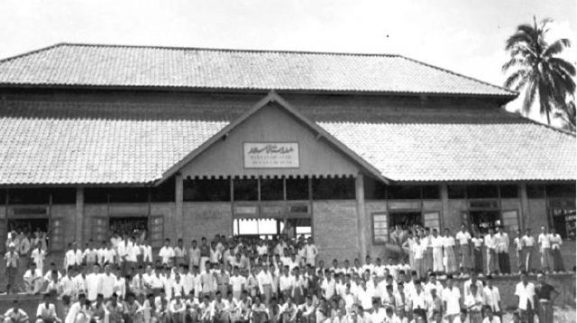 Madrasah, Tantangan Ideologis dan Kurikulum Moderasi