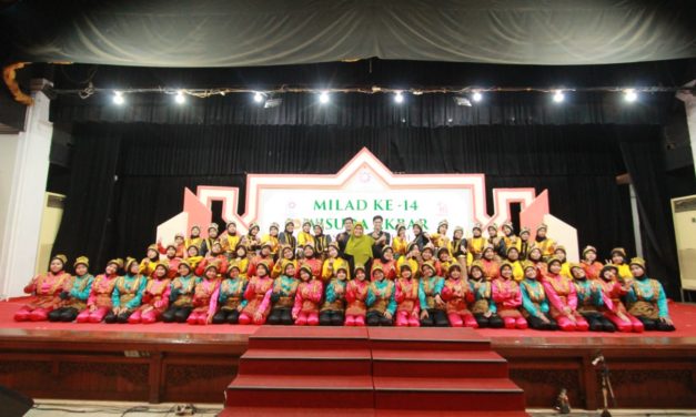 Adakan Wisuda Akbar, Ponpes Daarul Quran Surakarta (DQS) Sukses Cetak Puluhan Penghafal Al-Qur’an