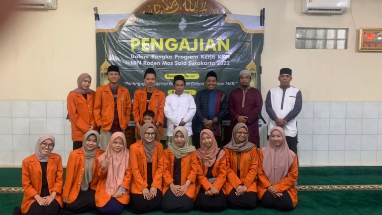 Mahasiswa KKN UIN Raden Mas Said Adakan Pengajian Bertema Moderasi Beragama