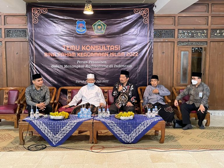 Persembahan dari-untuk Solo