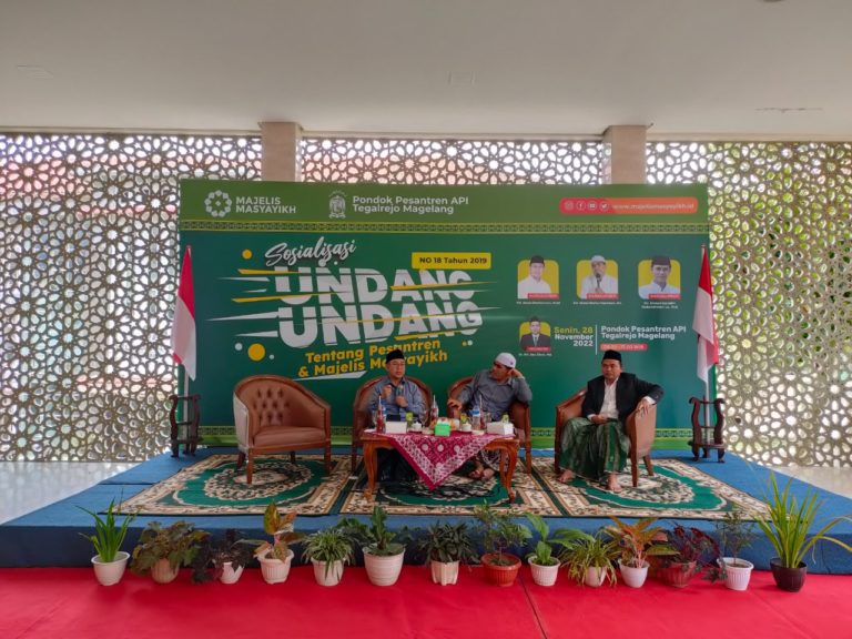 Majelis Masyayikh Sosialisasikan UU Pesantren di API Ponpes Salaf Tegalrejo Magelang