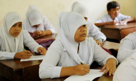 Mengentaskan Radikalisme di Madrasah dengan Kurikulum Moderat