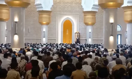 Khutbah Jumat Masjid Raya Sheikh Zayed Solo tentang Bulan Syakban