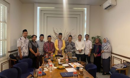 Islamsantun Adakan Riview Buku Khutbah Khutbah Berislam dengan Santun: Kumpulan Khutbah Jumat Tentang Nilai-Nilai Moderasi Beragama