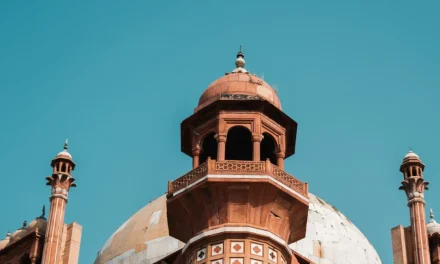 Khutbah Idul Fitri 2025: Raih Kemenangan Idul Fitri dengan Kerukunan antar Sesama