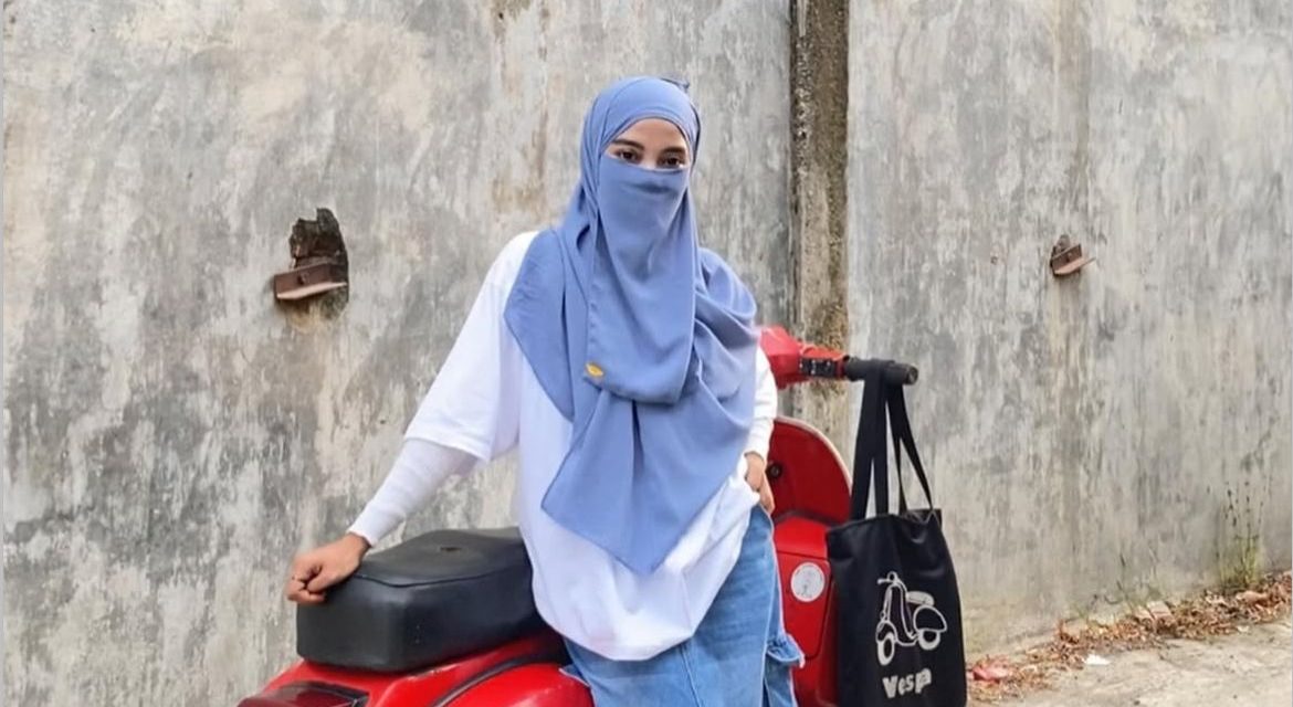Perempuan Vespa Bercadar: Performa Baru Gerakan Muslimah Hijrah