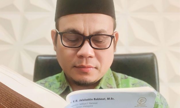 Ilmu, Iman, dan Jalan Amal Saleh: Tafsir Humanisme Qurani dan Sains Modern Kang Jalal