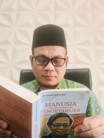 Ilmu, Iman, dan Jalan Amal Saleh: Tafsir Humanisme Qurani dan Sains Modern Kang Jalal