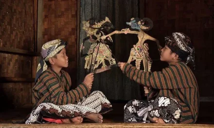 Paradigma Dekolonisasi dalam Filosofi Jawa