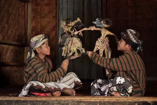 Paradigma Dekolonisasi dalam Filosofi Jawa