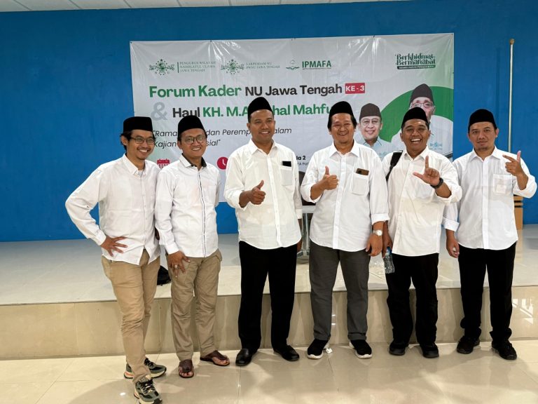 Antusiasme Santri Belajar Menulis Esai