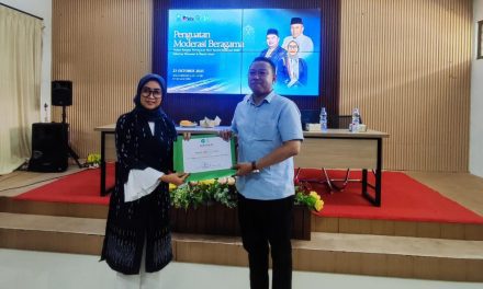 Maria Fauzi: Jadi Moderat itu Keren