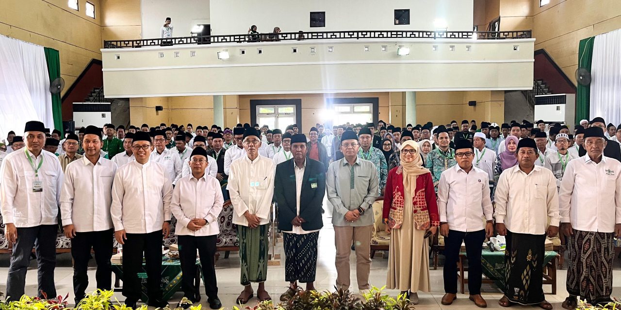 Tegaskan Semangat Civil Society ala Gus Dur di MuktamarIlmu Pengetahuan III Jawa Tengah
