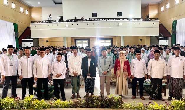 Tegaskan Semangat Civil Society ala Gus Dur di MuktamarIlmu Pengetahuan III Jawa Tengah